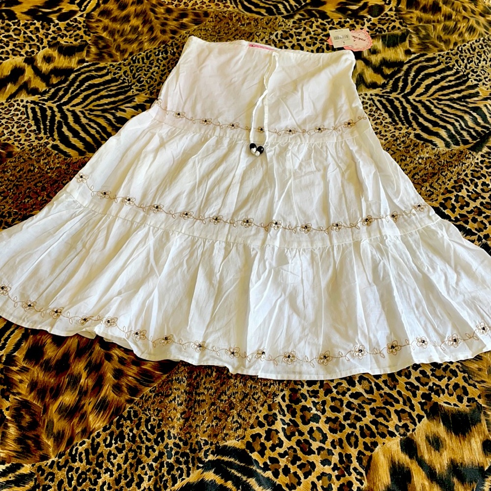 Size Large white skirt